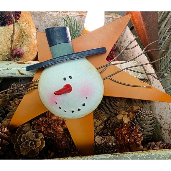 Vintage Rustic and Festive Snowman Holiday Decor Metal White Weathered Toolbox - Picture 7 of 14